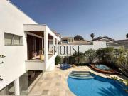 Casa com 5 dormitórios à venda, 670 m² por R$...