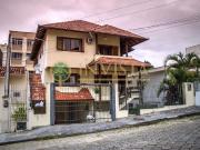 Casa em Trindade, Florianópolis/SC de 320m² 4 quartos à...