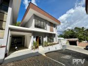 Casa em Várzea, Teresópolis/RJ de 148m² 4 quartos à...