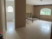 Casa em Vila Guarani com 216m²