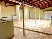Casa em Vila José Paulino Nogueira, Paulínia/SP de 200m²...