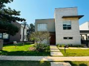 Casa em Vila São Francisco, Cotia/SP de 352m² 3 quartos...