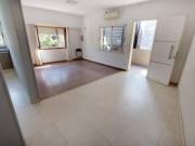 Venta casa en 2 dormitorios en planta alta con patio