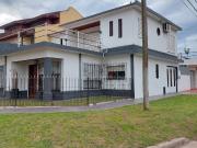 CASA EN 2 PLANTAS CON TERRAZA y COCHERA