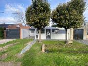 Casa en 33 entre 144 y 145