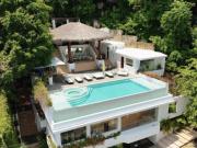 CASA EN ACAPULCO A LA ORILLA DEL,AR, CON ALBERCA, MUY...