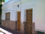 CASA EN ALQUILER 1 DORMITORIO CON PATIO Y ASADOR