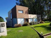 Casa en alquiler 3 Dormitorios 3 Baños Cochera 836Mts2...