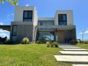 Casa en alquiler al lago 5 dormitorios en Riberas Puertos