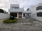 Casa en Alquiler Amoblada