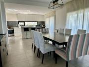 Casa en alquiler anual con 3 habitaciones en suite, mas...