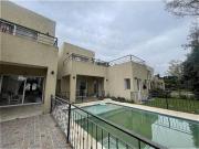 Casa en alquiler anual en Barrio Privado El Aromo con...