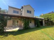 Casa en alquiler anual en barrio Santa Catalina Villanueva