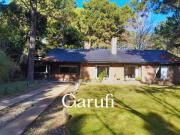 Casa en Alquiler Anual en Carilo con Piscina