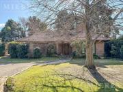 Casa en alquiler anual en Mayling Club de Campo