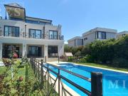 Casa en Alquiler anual sin muebles al agua en Los lagos,...