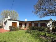 Casa en alquiler c/ cochera en La Plata