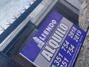 Casa en alquiler c/ cochera en Los Plátanos