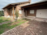 Casa en alquiler c/ cochera en Molina Campos