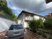 Casa En Alquiler Colinas de Tamanaco de 600m2 4H.4B.6E