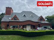 casa en alquiler con muebles en c.c. armenia vista al golf