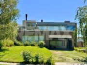 CASA EN ALQUILER CON PILETA, B° Bocahue, Neuquén