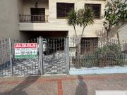Casa en alquiler de 3 dormitorios c/ cochera en La Falda