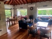 Casa en alquiler de 3 dormitorios en impecable estado...