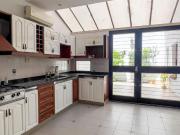 Casa en alquiler de cuatro dormitorios en barrio Martin...