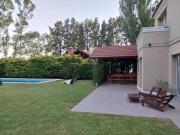Casa en alquiler Echeverria del Lago, Canning