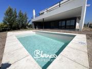 Casa en alquiler en Área 8 Nuestra Señora de Torreciudad