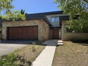 Casa en alquiler en Barrio Los Castores