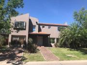 CASA EN ALQUILER EN BARRIO SAN ISIDRO LABRADOR...