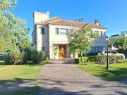 Casa en alquiler en Bella Vista