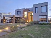 Casa en alquiler en Bella Vista