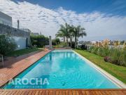 Casa en alquiler en Bernal