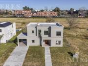 Casa en alquiler en Chateau Pilar