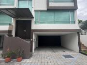 Casa en alquiler en Cumbaya, Quito