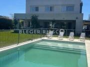 Casa en alquiler en Dique Luján