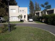 Casa en alquiler en Dique Luján