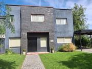 Casa en alquiler en El Canton Barrio Norte