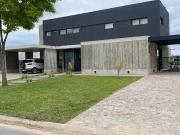 Casa en alquiler en Escobar