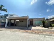 Casa en Alquiler en la Urbanización Portofino, 3...