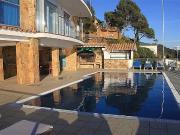 Casa en alquiler en Lloret de Mar, de 400 m² 5...