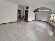 Casa en Alquiler en los Ceibos, Ciudadela Cerrada, 3...