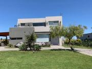 Casa en alquiler en Manuel Alberti