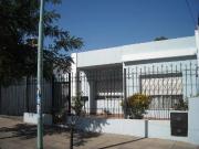 Casa en alquiler en Moron Sur