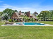 Casa en alquiler en Pilar