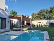 Casa en alquiler en Pilar