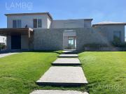 Casa en alquiler en Pilar